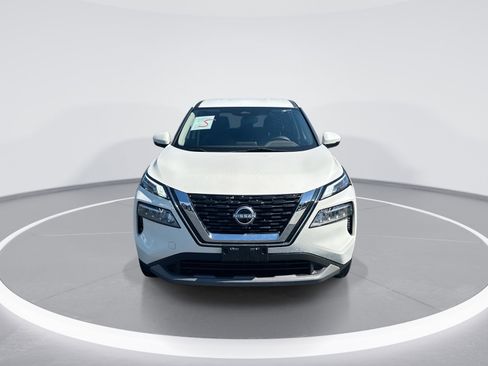 Used 2023 Nissan Rogue SV AWD/4WD image 3