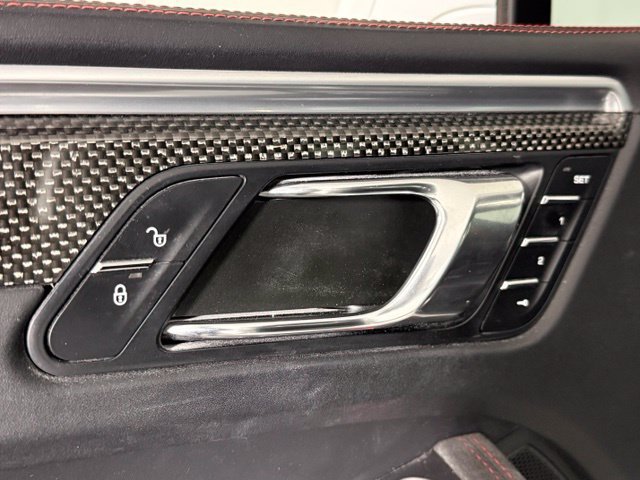 Used 2017 Porsche Macan Turbo AWD/4WD image 22