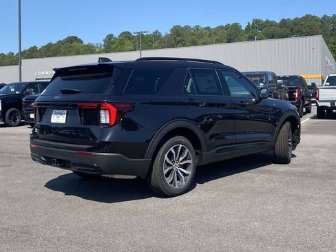 New 2026 Ford Explorer ST-Line RWD image 3