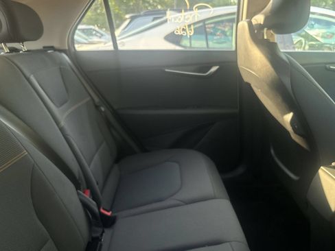 Used 2026 Kia Niro LX FWD image 9
