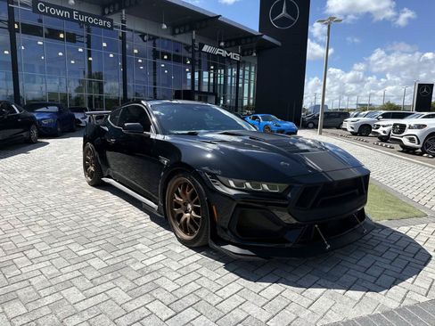 Used 2025 Ford Mustang GT Premium w/ GT Performance Package RWD image 8