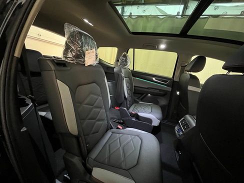 New 2026 Volkswagen Atlas Peak Edition AWD/4WD image 23