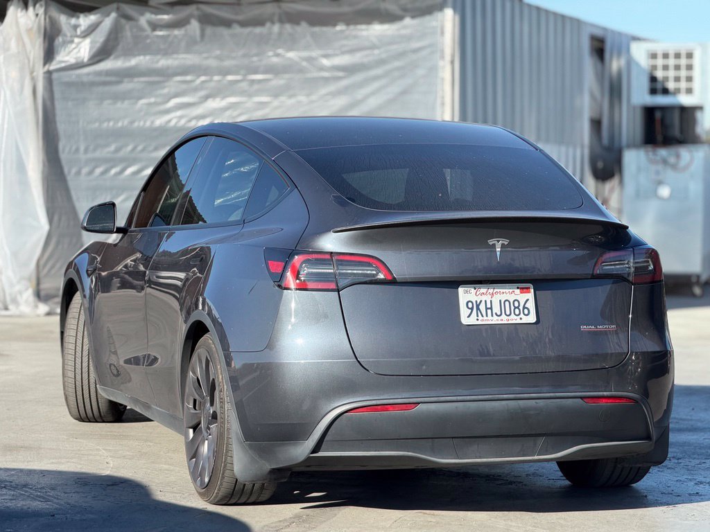 Used 2023 Tesla Model Y Performance AWD/4WD image 2