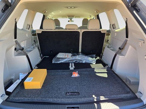 New 2026 Volkswagen Atlas SE image 6