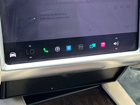 Used 2018 Tesla Model X 100D image 25