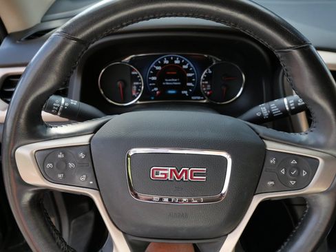 Used 2019 GMC Acadia Denali w/ Technology Package AWD/4WD image 26