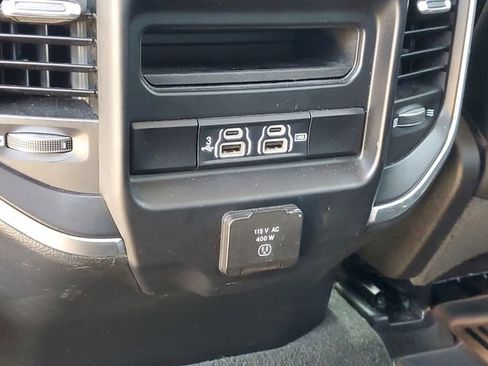 Used 2020 RAM 1500 Laramie AWD/4WD image 35