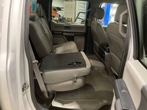 Used 2019 Ford F150 XLT w/ Equipment Group 302A Luxury image 10