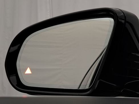 Used 2016 Mercedes-Benz Maybach S 600 image 28