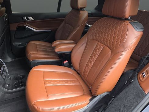 Used 2021 BMW X7 xDrive40i w/ Executive Package 2 image 14