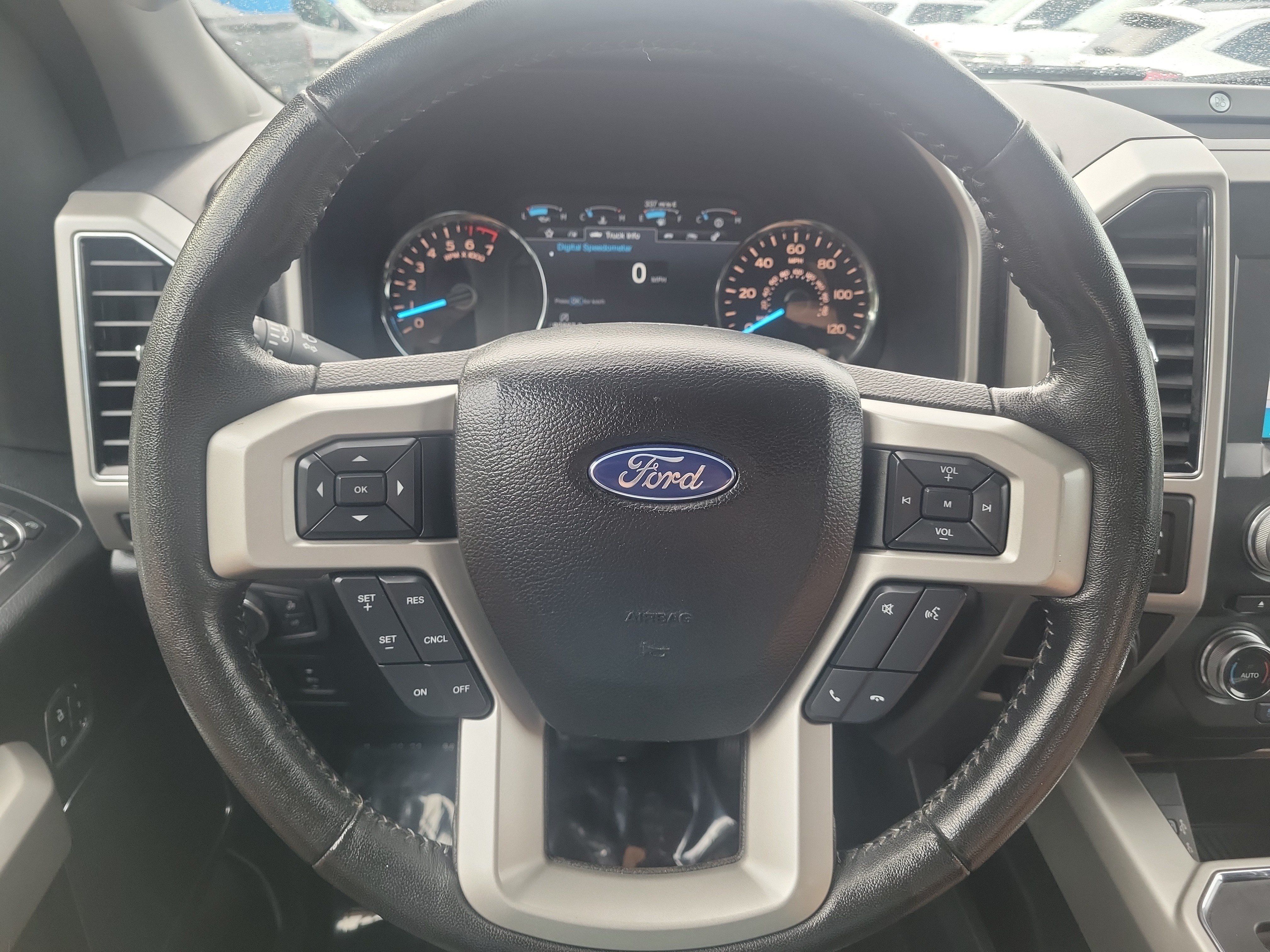 Used 2018 Ford F150 Lariat w/ Equipment Group 502A Luxury AWD/4WD image 19