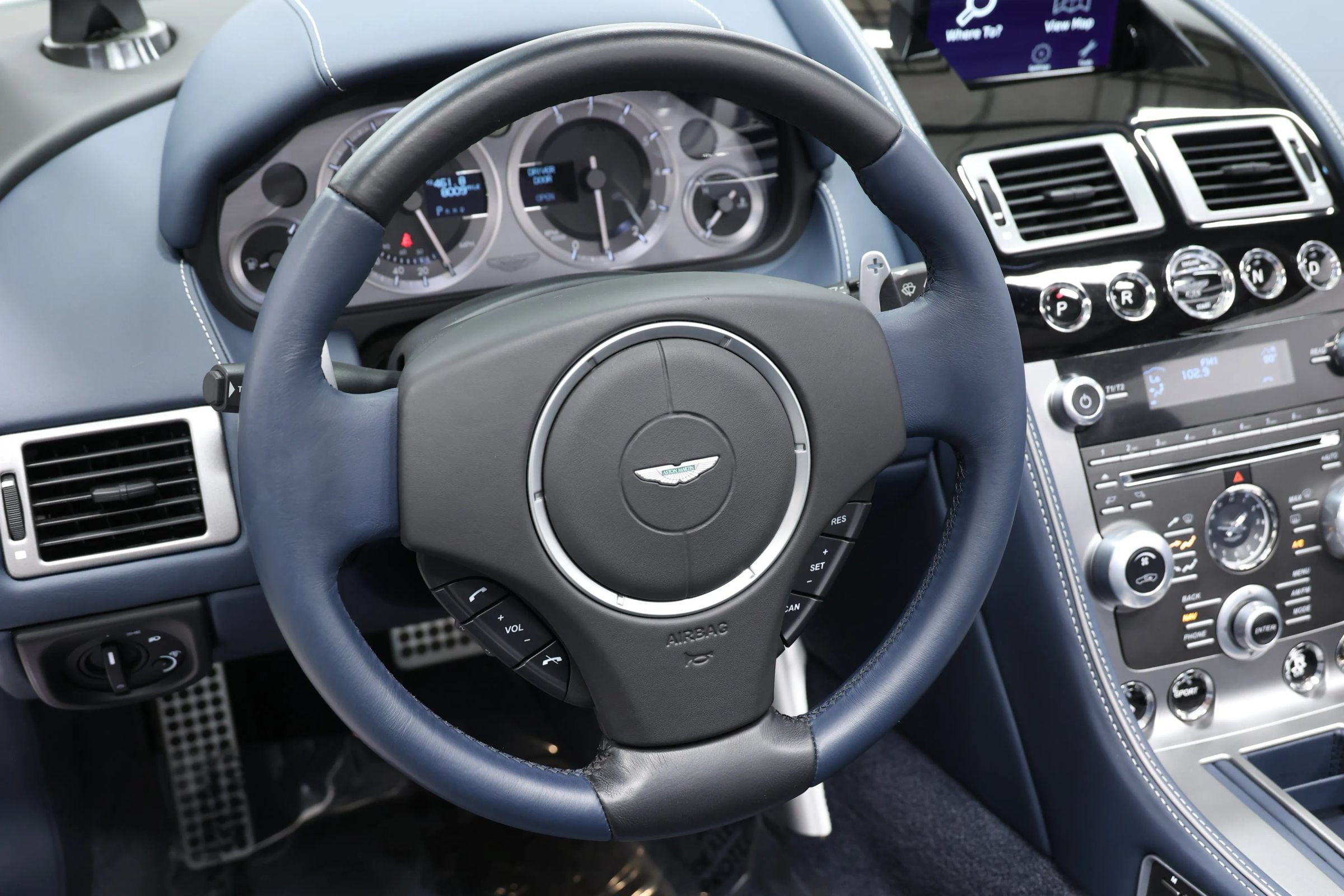 Used 2012 Aston Martin Virage Volante RWD image 26