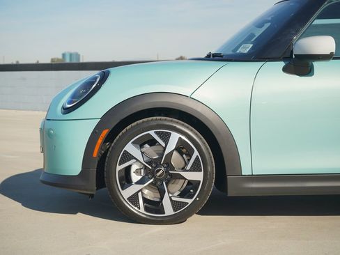 New 2026 MINI Cooper S image 2