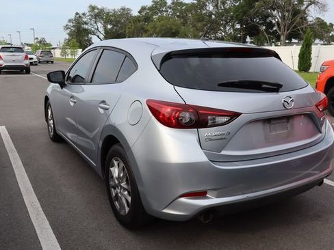 Used 2018 MAZDA MAZDA3 Sport FWD image 3