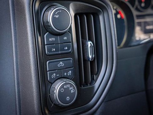 Used 2023 Chevrolet Silverado 1500 Custom Trail Boss w/ LPO, Dark Essentials Package image 28