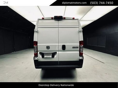 Used 2025 RAM ProMaster 2500 w/ Safety Group FWD image 5