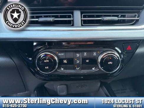 New 2026 Chevrolet Trax LT w/ LT Convenience Package FWD image 19