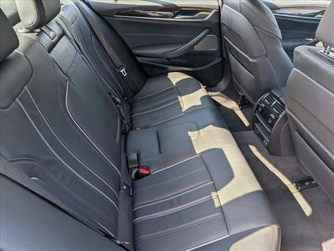 Certified 2022 BMW M550i xDrive AWD/4WD image 21