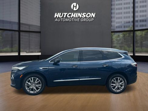 Used 2023 Buick Enclave Premium FWD image 4