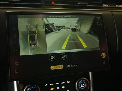 Used 2023 Land Rover Range Rover SE image 10