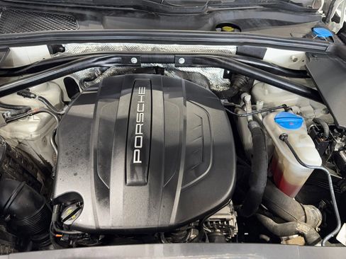 Used 2017 Porsche Macan image 35