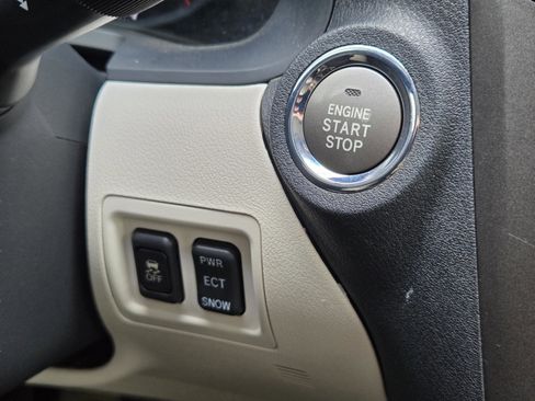 Used 2010 Lexus IS 250C RWD image 18