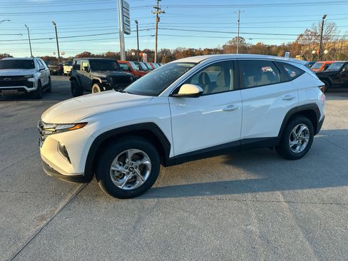 Used 2023 Hyundai Tucson SE image 5