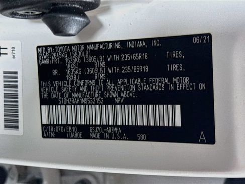 Used 2021 Toyota Highlander XLE FWD image 34