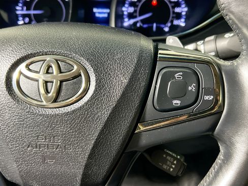 Used 2015 Toyota Avalon Limited image 19