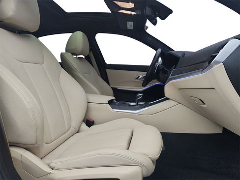 Used 2021 BMW 330i xDrive Sedan w/ Convenience Package image 26