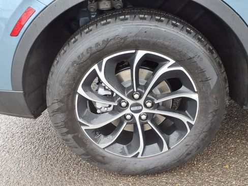 New 2026 Lincoln Nautilus Premier image 7