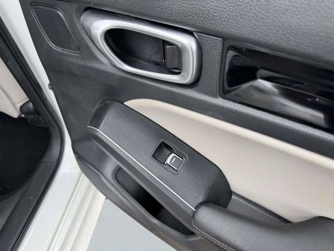 Used 2024 Honda Civic Touring image 37
