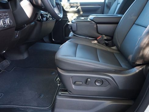 New 2026 GMC Sierra 3500 SLT image 11