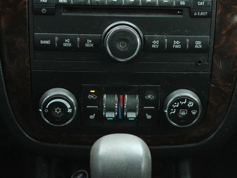 Used 2016 Chevrolet Impala LTZ FWD image 19