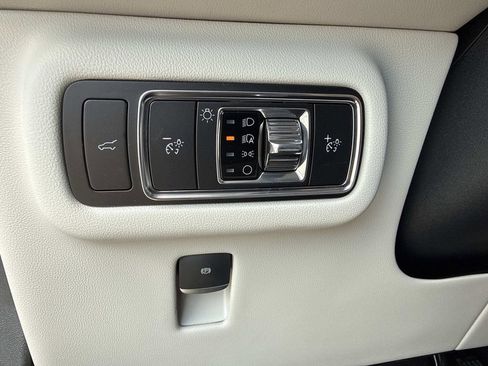 New 2026 Lincoln Nautilus Premier w/ Equipment Group 102A image 32