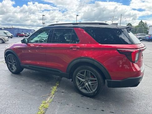New 2026 Ford Explorer ST w/ Sun And Sound Package AWD/4WD image 3