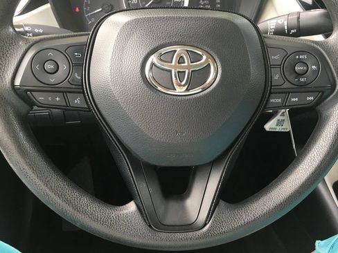 Used 2021 Toyota Corolla LE FWD image 13