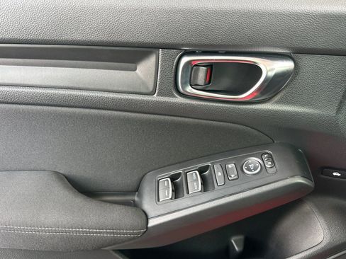 Used 2025 Honda Civic Sport image 10