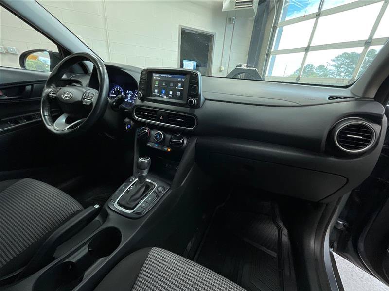 Used 2021 Hyundai Kona SEL AWD/4WD image 32