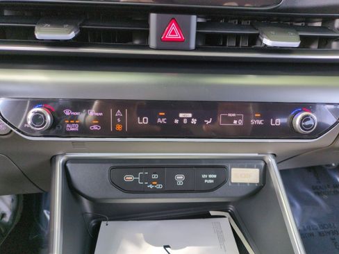 New 2026 Kia Carnival FWD image 28