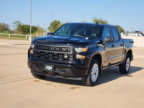 New 2026 Chevrolet Silverado 1500 Custom image 3