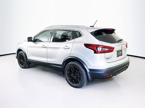 Used 2021 Nissan Rogue Sport SL w/ Premium Package FWD image 5