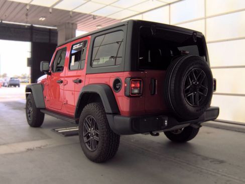 Used 2024 Jeep Wrangler Unlimited Sport AWD/4WD image 3