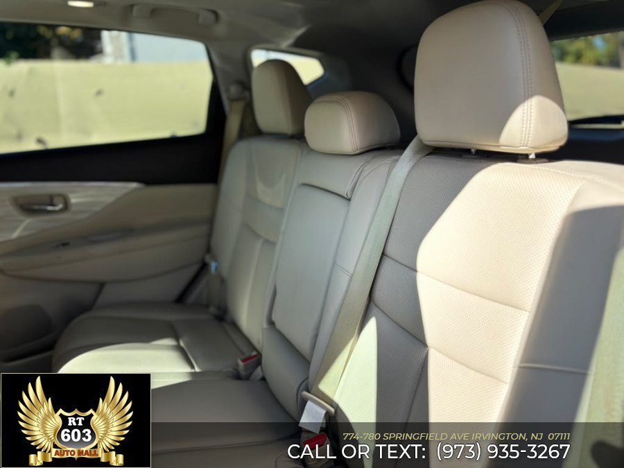 Used 2016 Nissan Murano SL w/ SL Technology Package AWD/4WD image 9