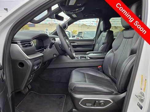 Used 2024 Jeep Wagoneer Series II AWD/4WD image 14
