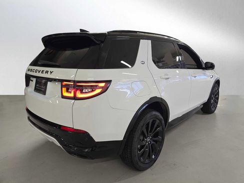 Certified 2024 Land Rover Discovery Sport Dynamic SE image 5