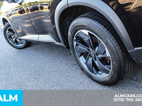 Used 2025 Nissan Rogue SV FWD image 13