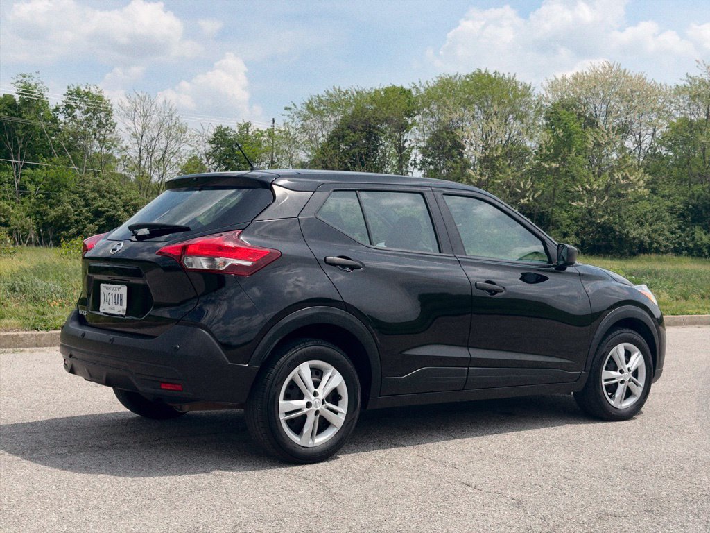 Used 2020 Nissan Kicks S FWD image 31