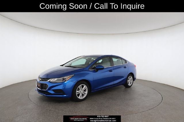 Used 2018 Chevrolet Cruze LT w/ Convenience Package FWD image 2