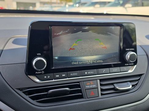 Used 2024 Nissan Altima 2.5 S FWD image 23